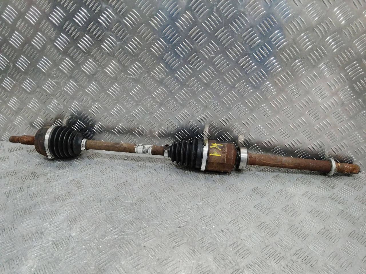 полуось передняя правая (приводной вал, ШРУС) Dacia Duster 1 поколение 2011, 1.5 л., дизель, 391003147R