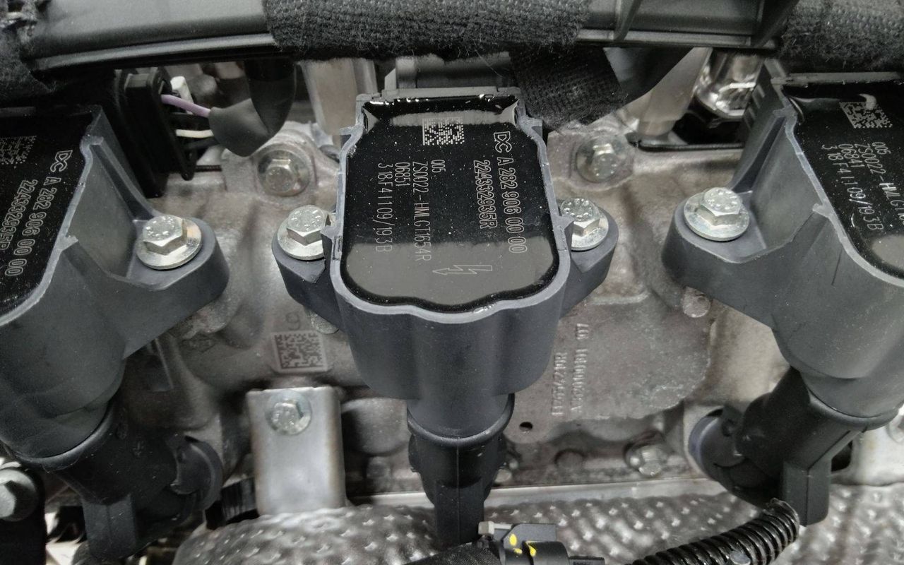 катушка зажигания Renault Kadjar 1 поколение [рестайлинг] 2019, 1.3 л., бензин, 224332935R