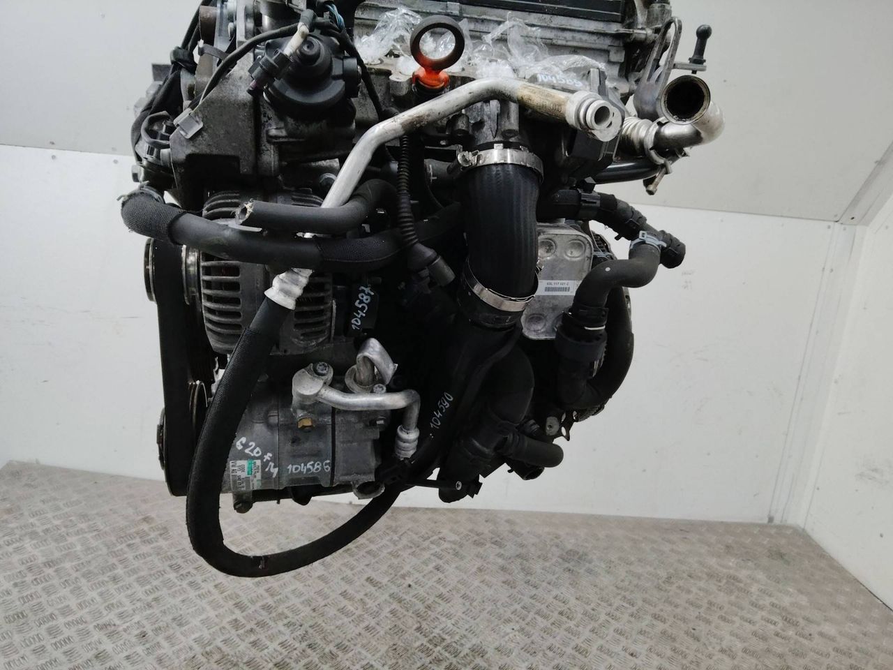 трубка кондиционера (в двигателе) Audi Q3 8U 2012, 2.0 л., дизель, МКПП, 8U0820721