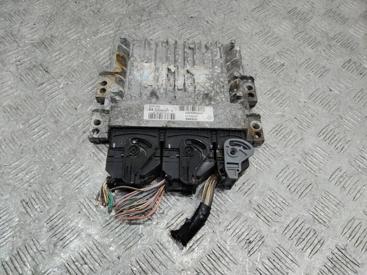 блок управления двигателем Renault Megane 3 поколение 2010, 1.5 л., дизель, МКПП, 237100345R