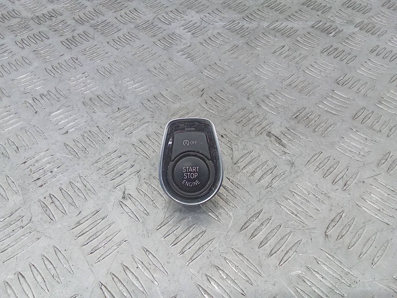 кнопка запуска двигателя BMW 2 серия F22/F23 2017, купе, 9250734