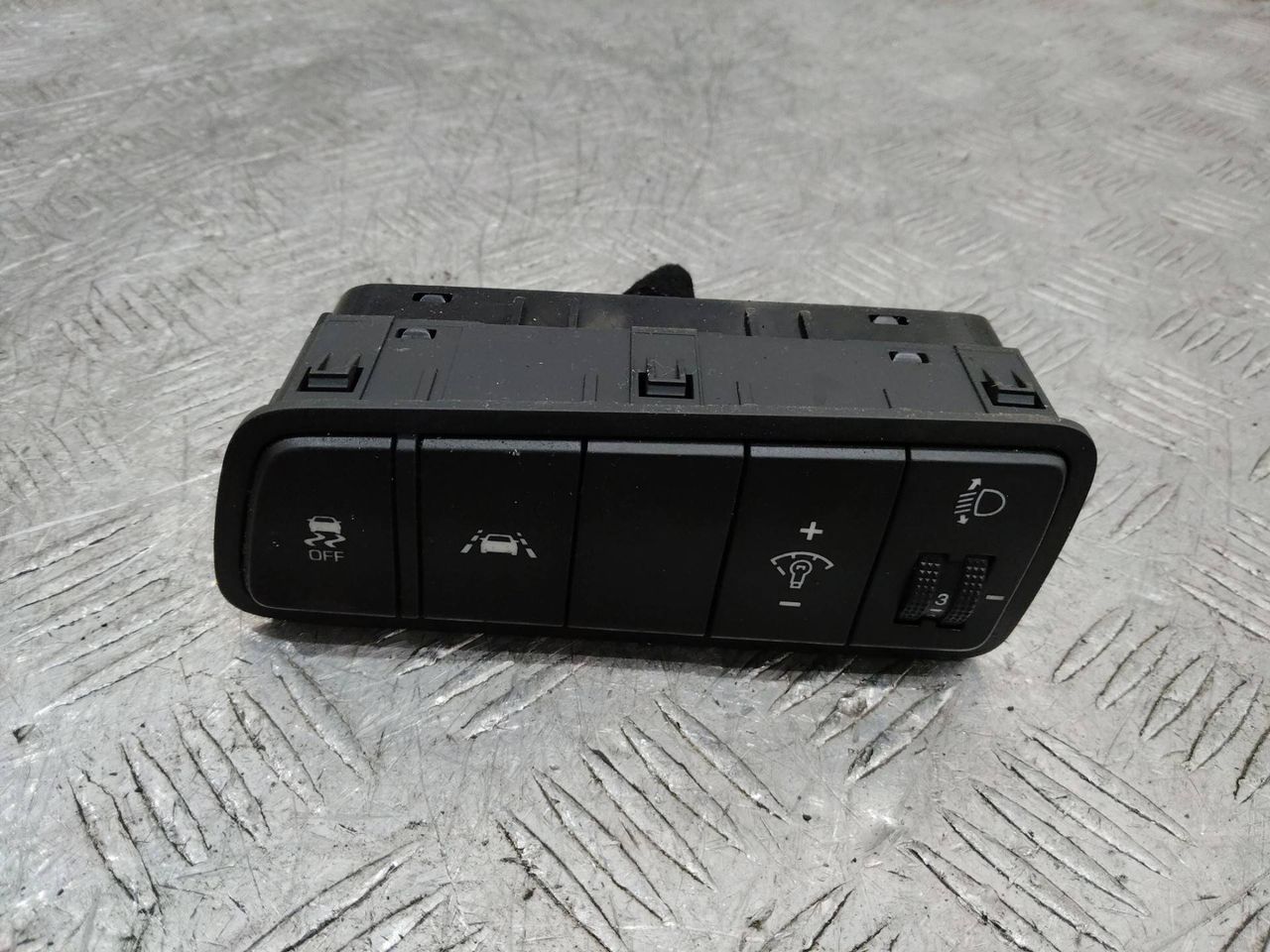 кнопка (выключатель) Hyundai Tucson 3 поколение [рестайлинг] 2020, 93710D7FA0