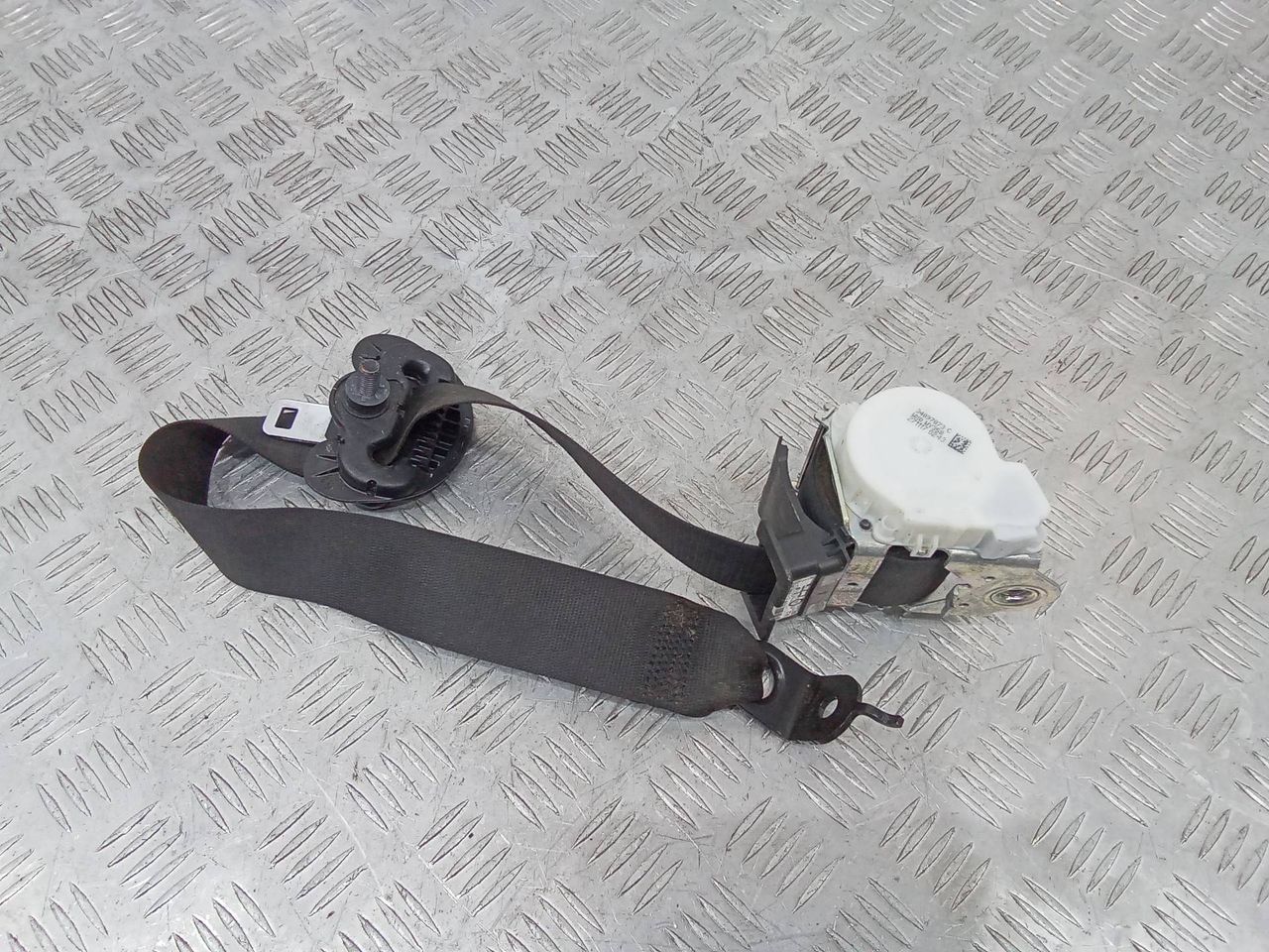 ремень безопасности BMW 2 серия F22/F23 2017, 34097873C