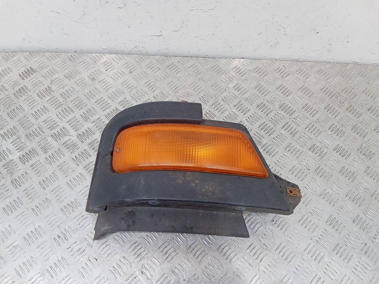 поворотник правый Mercedes-Benz Atego 1 поколение 2007