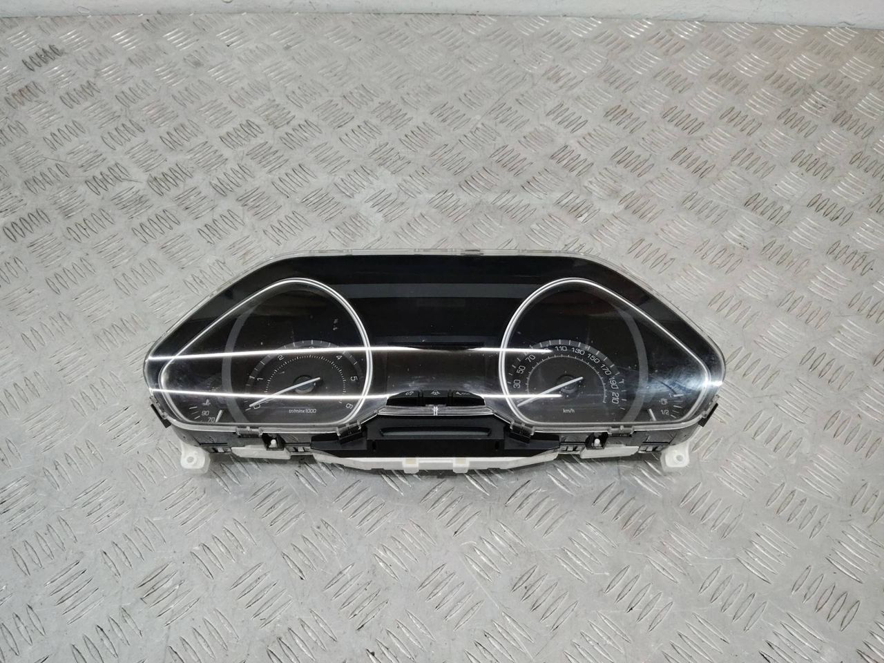 щиток приборов (приборная панель) Peugeot 2008 1 поколение 2014, 9805976080, 9805969580
