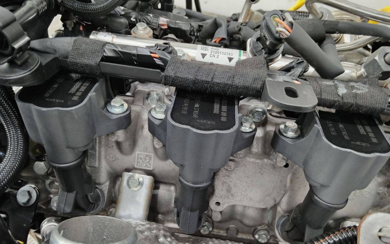 катушка зажигания Renault Kadjar 1 поколение [рестайлинг] 2019, 1.3 л., бензин, 224332935R