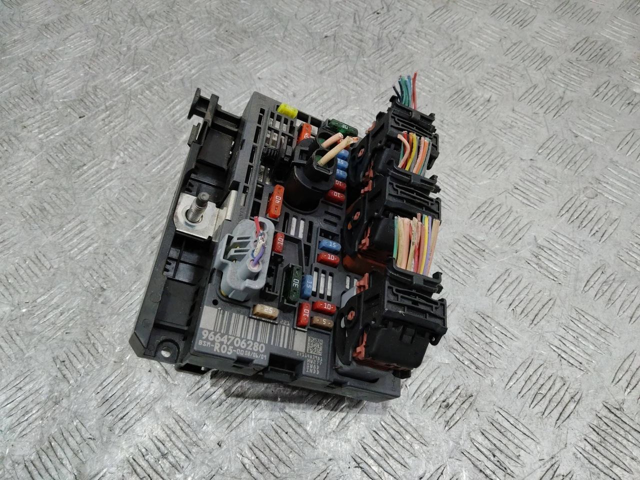 блок предохранителей Peugeot 308 T7 2009, 9664706280, R05