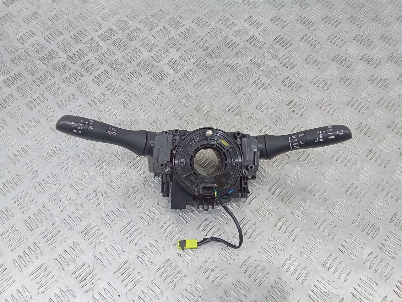переключатель подрулевой (стрекоза) Nissan X-Trail T32 2016, 255544CE0A
