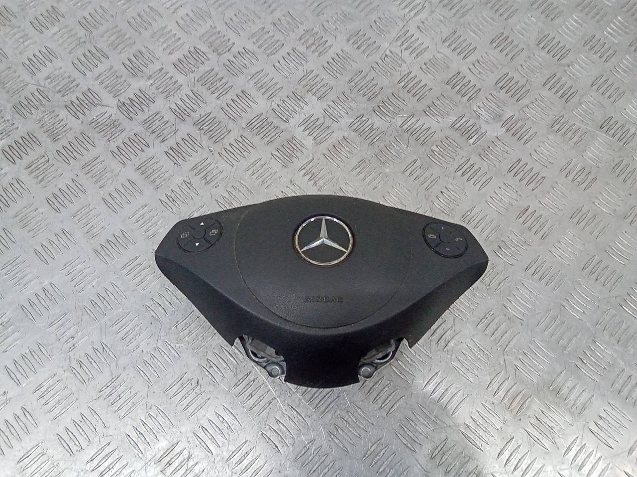 подушка безопасности водителя Mercedes-Benz Sprinter 2 поколение [рестайлинг] (W906) 2016, A9068602002
