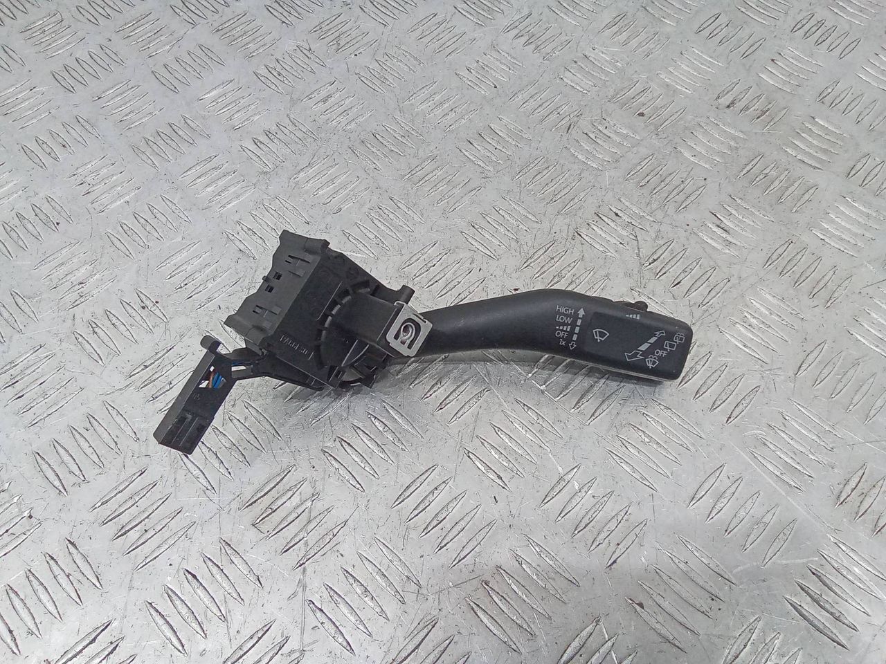 переключатель дворников Volkswagen Caddy 3 поколение 2010, 1K0953519