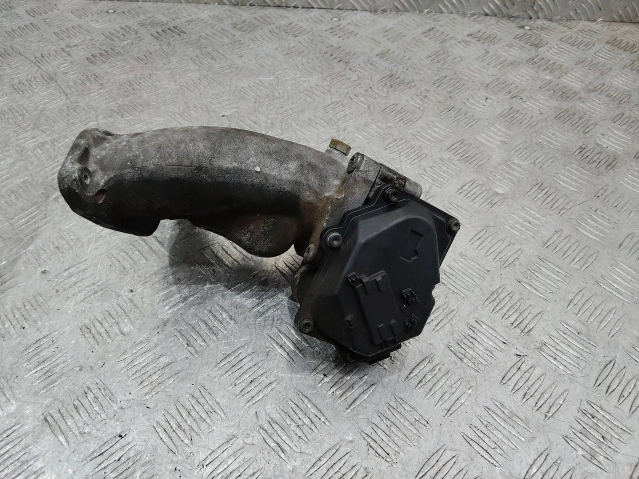 заслонка дроссельная Audi Q7 4L 2007, 3.0 л., дизель, АКПП, 059145950