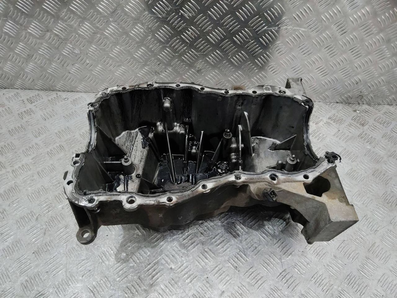 масляный поддон Renault Scenic 3 поколение 2010, 1.5 л., дизель, МКПП, 8200318813