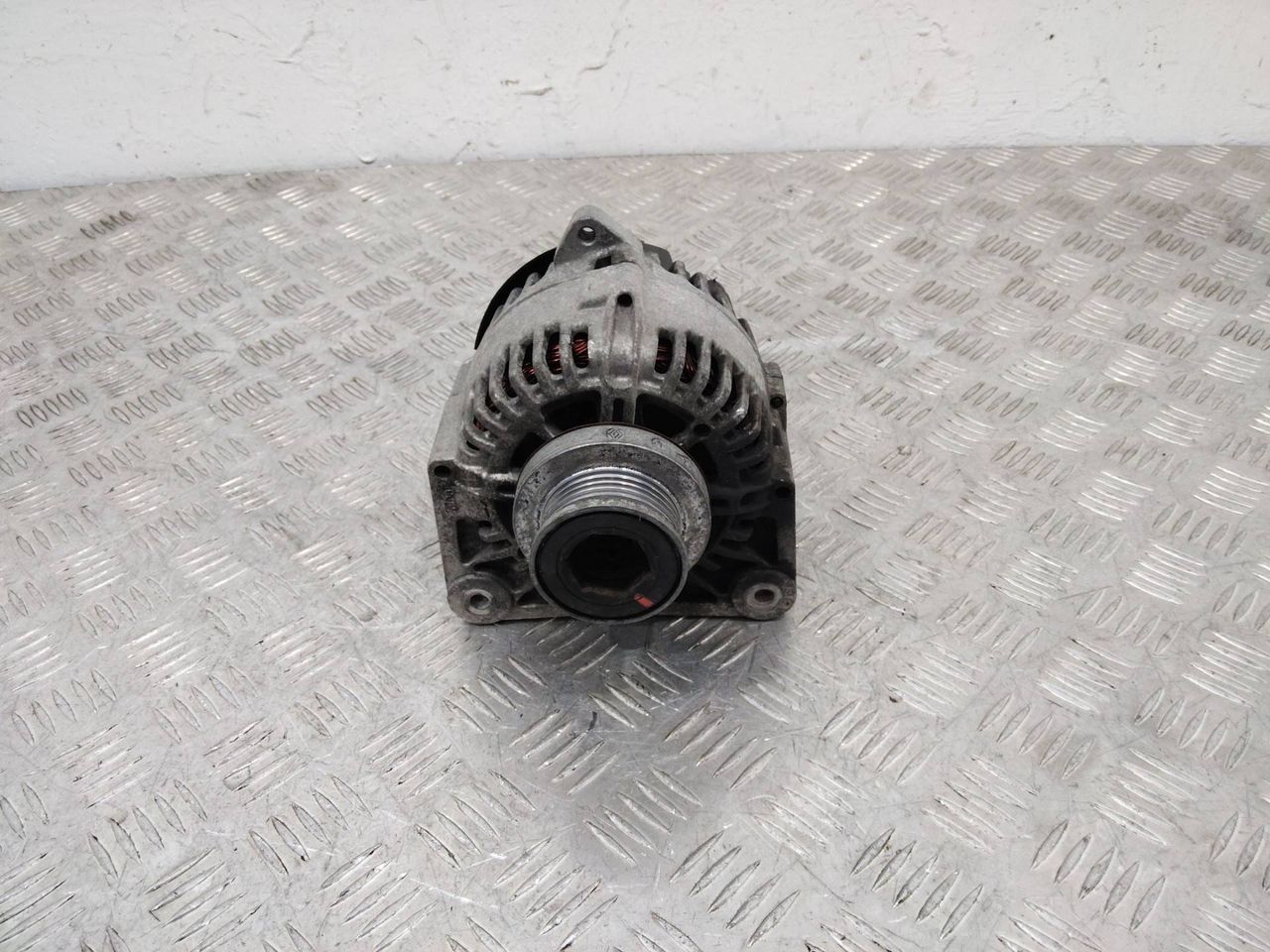 генератор Renault Megane 2 поколение 2004, 1.4 л., бензин, 8200100907