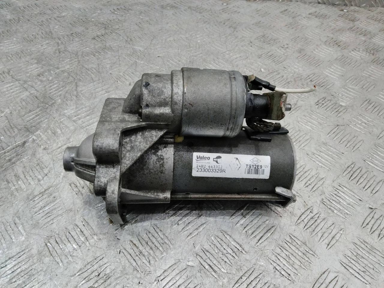 стартер Renault Megane 3 поколение 2011, 1.5 л., дизель, МКПП, 233003329R