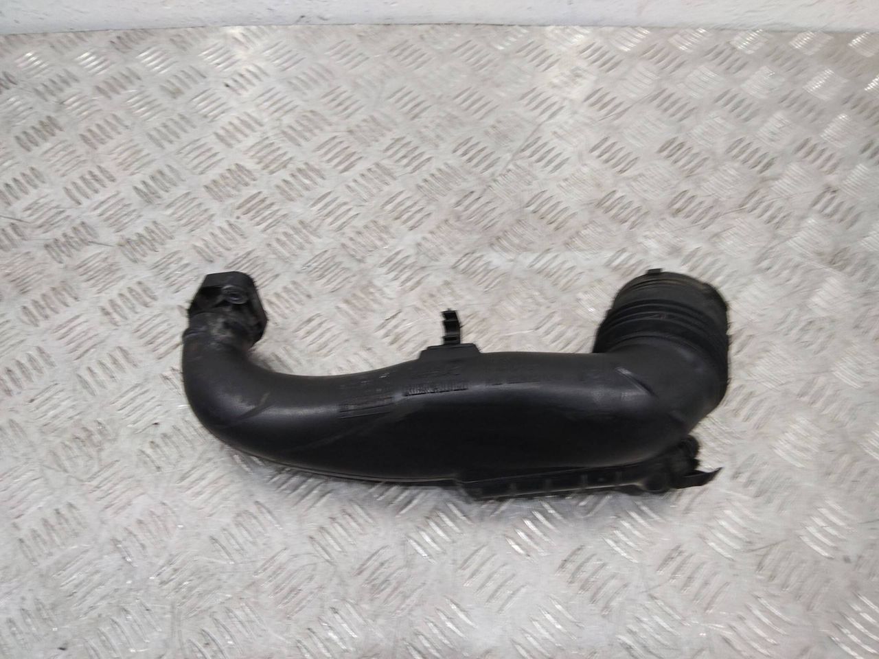патрубок воздушного фильтра Renault Duster 1 поколение 2013, 8200921878