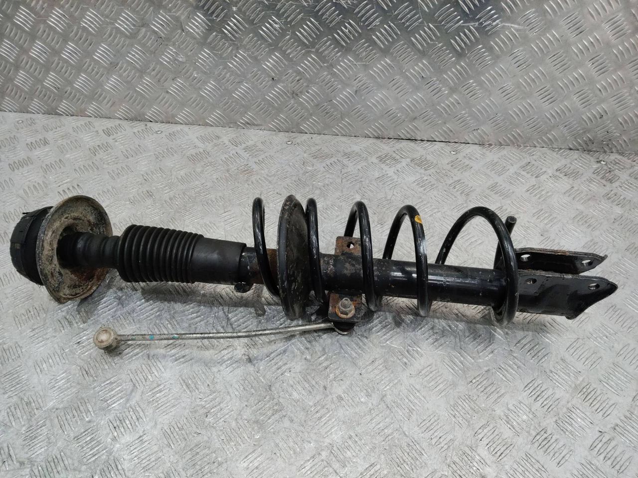 стойка задняя Renault Duster 1 поколение 2011, 8200811407