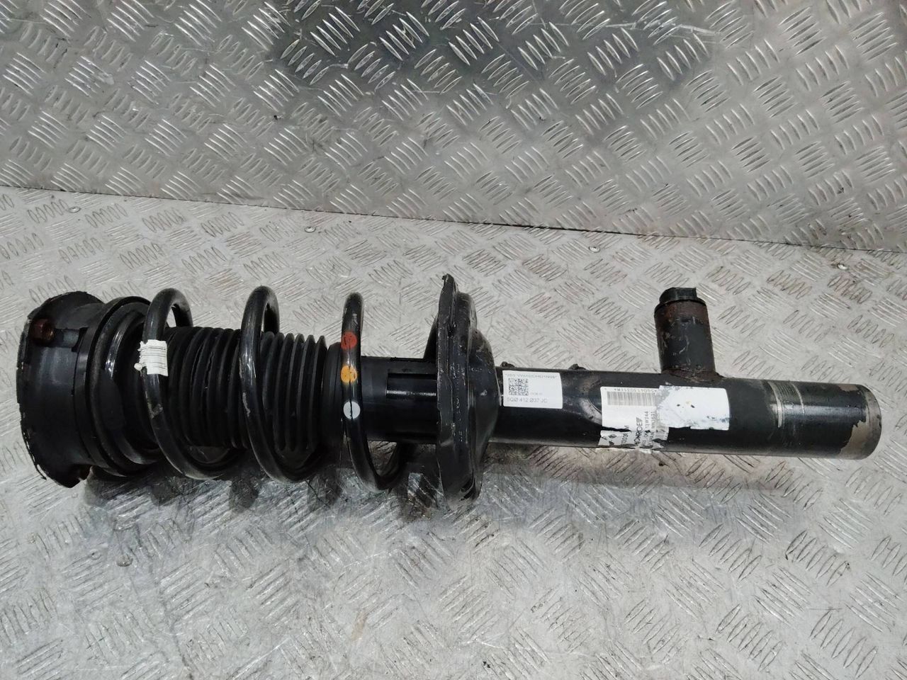 стойка передняя Volkswagen Golf 7 поколение 2013, 5Q0412037