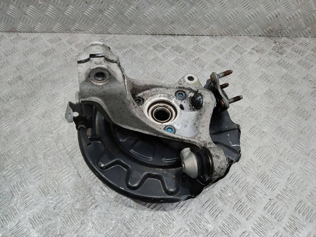 кулак поворотный левый Volkswagen Golf 7 поколение 2013, 5Q0407257A