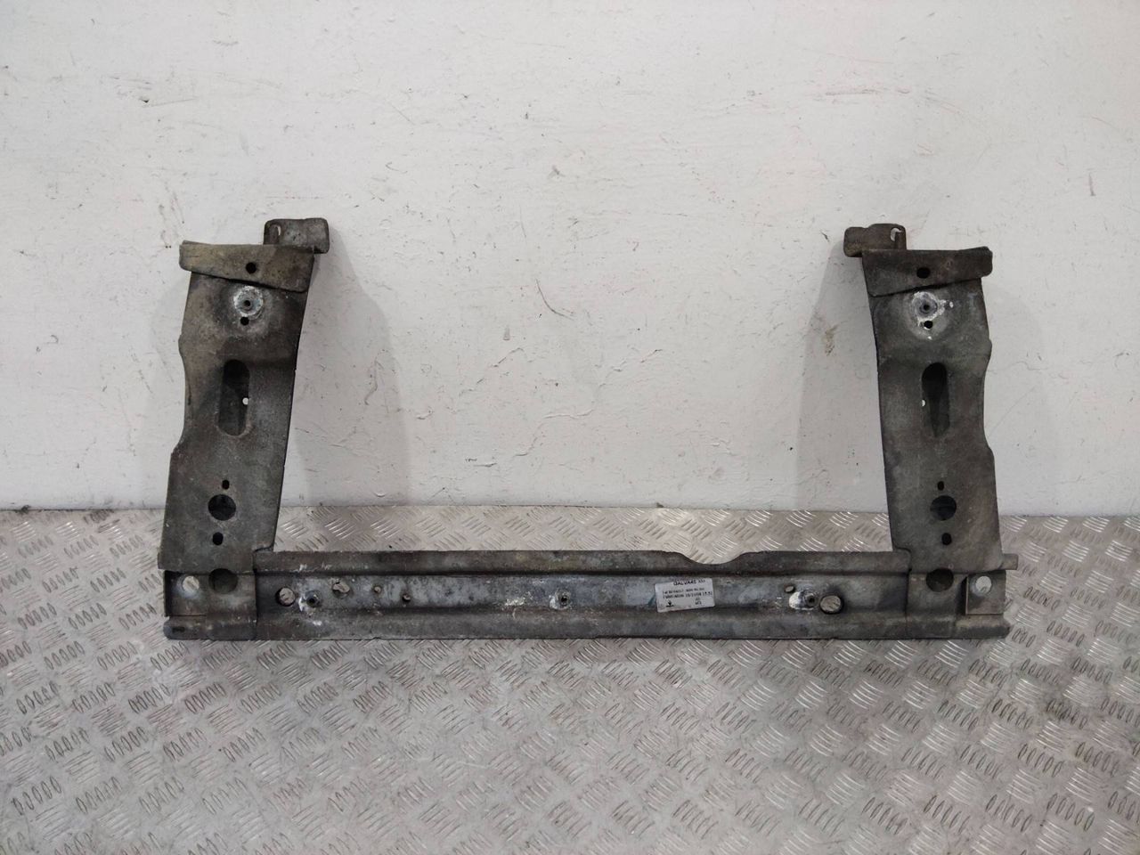 балка под радиатор Renault Scenic 2 поколение [рестайлинг] 2008, 8200761565