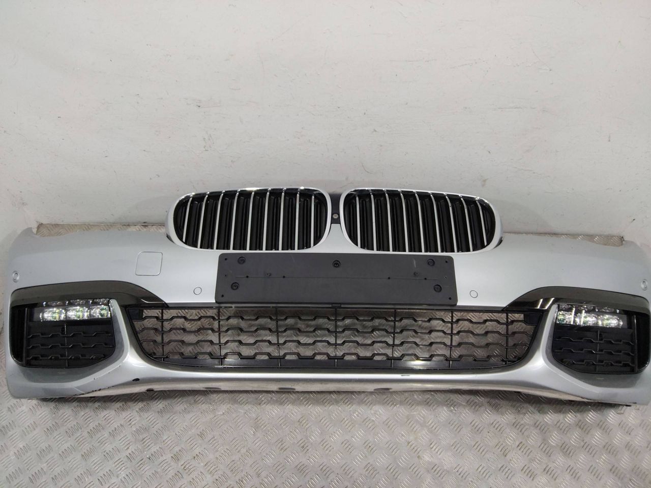 бампер передний BMW 7 серия G11/G12 2018, 8064936