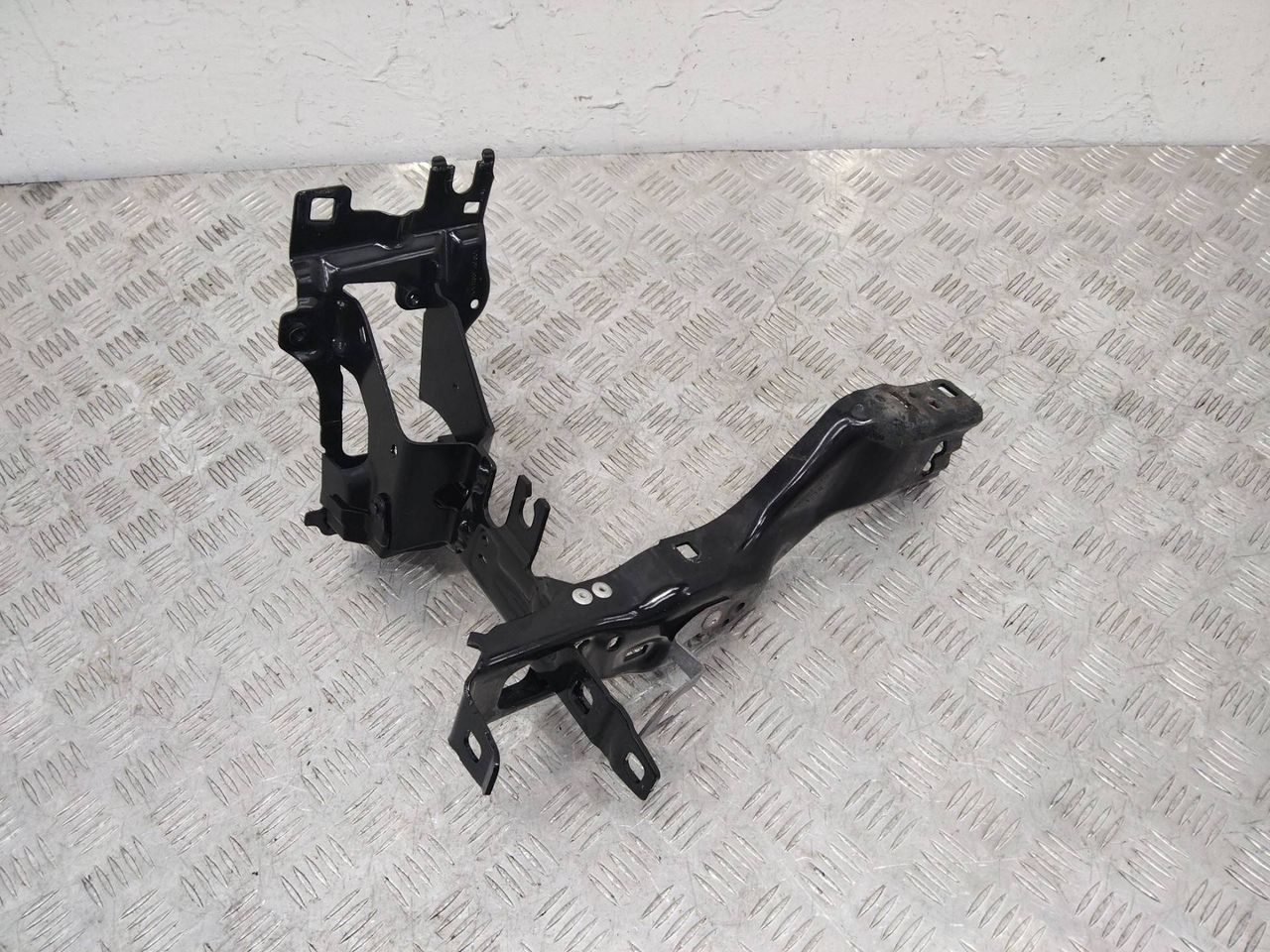 крепление фары правой BMW 7 серия G11/G12 2018, 3.0 л., дизель, 7357214