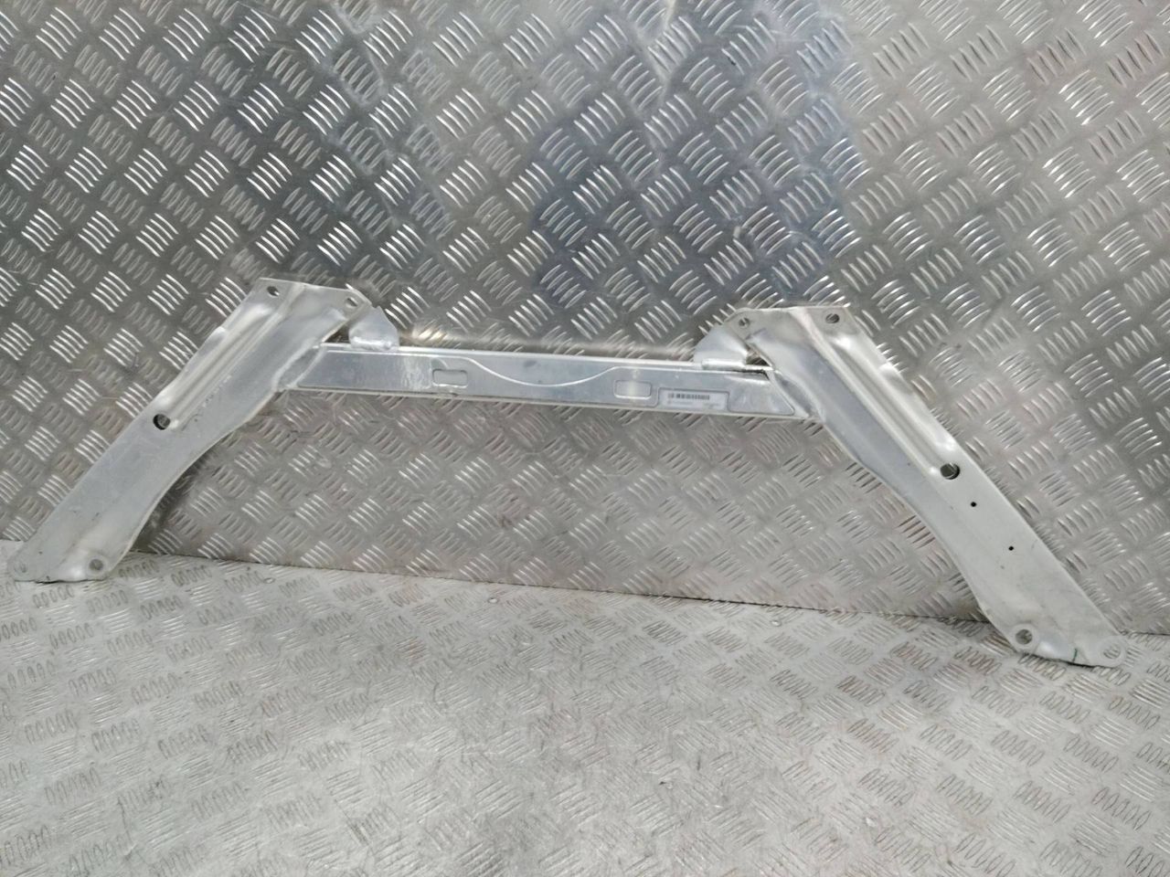 Распорка (растяжка) телевизора BMW 7 серия G11/G12 2018, 3.0 л., дизель, 3C745380003