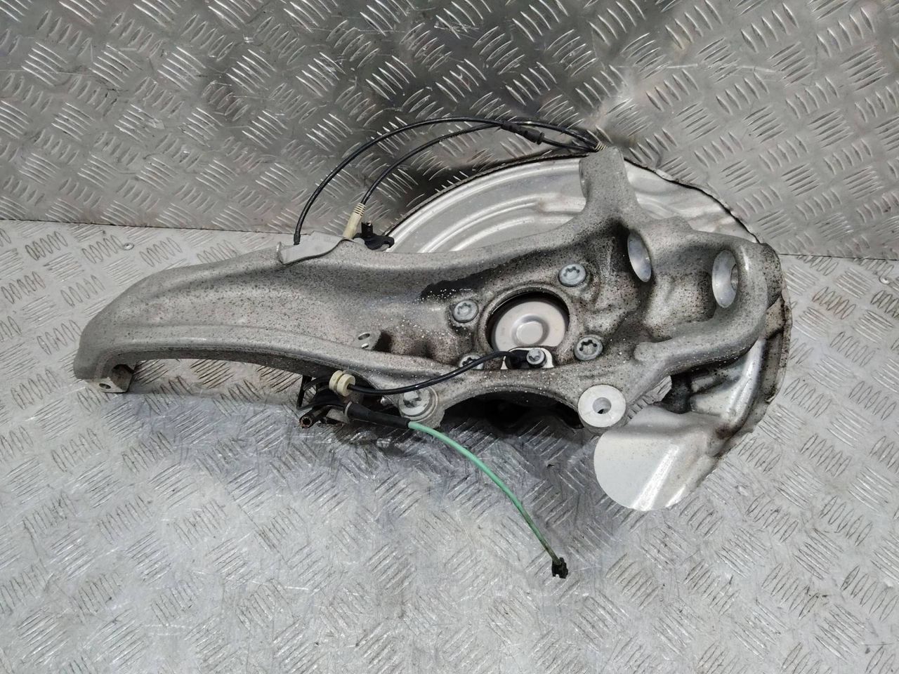 кулак поворотный левый BMW 7 серия G11/G12 2018, 3.0 л., дизель
