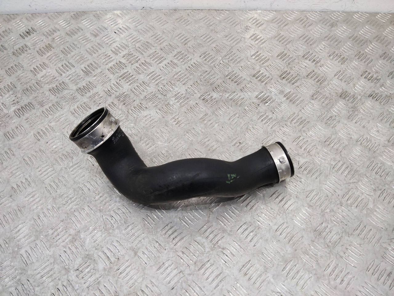 патрубок интеркулера Mercedes-Benz C-Класс W203/S203/CL203 2002, 2.2 л., дизель, A2035281582