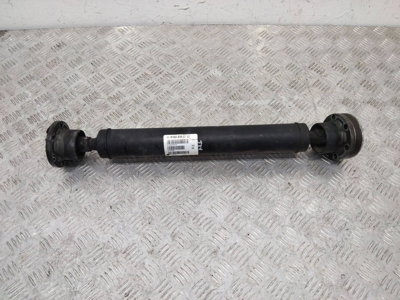 карданный вал Mercedes-Benz M-Класс W164 2007, 3.0 л., дизель, A1644100701