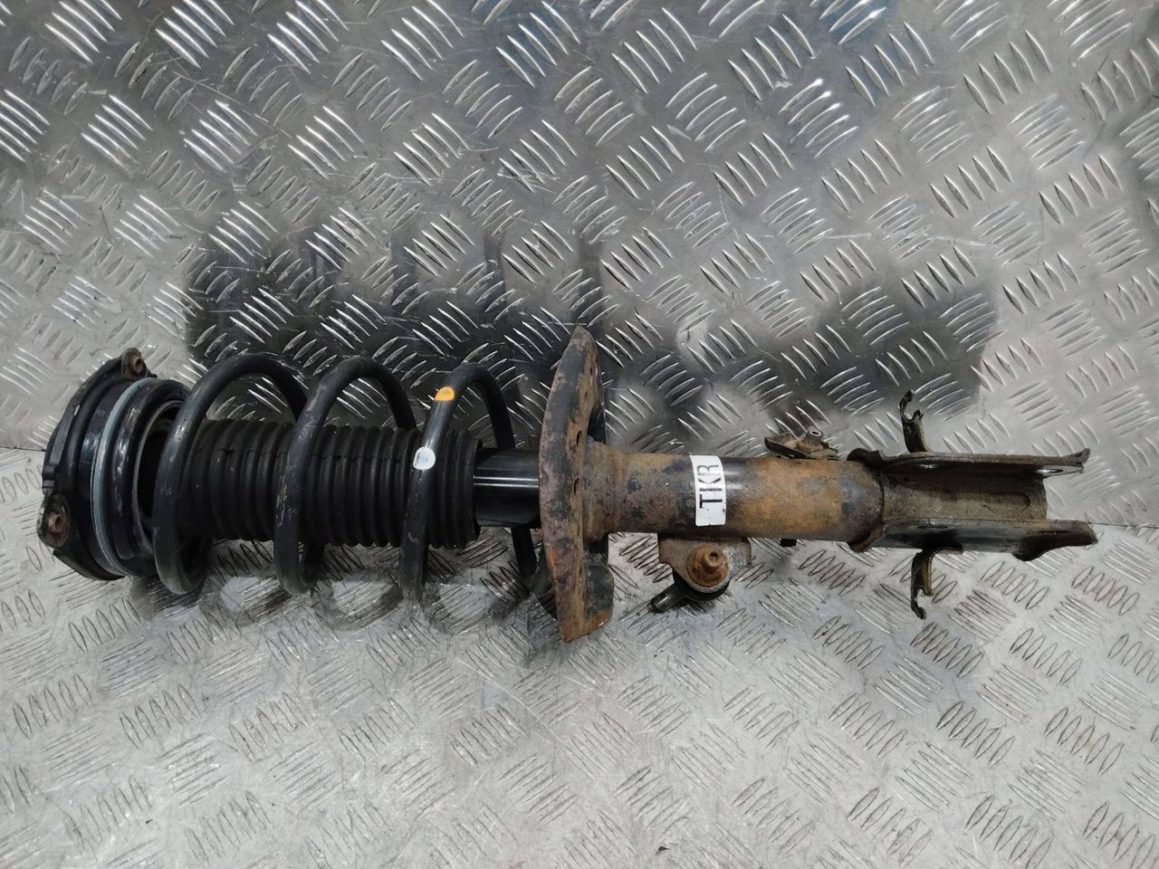 стойка передняя правая Nissan Juke YF15 [рестайлинг] 2014, 1.5 л., дизель, 54302BX82A