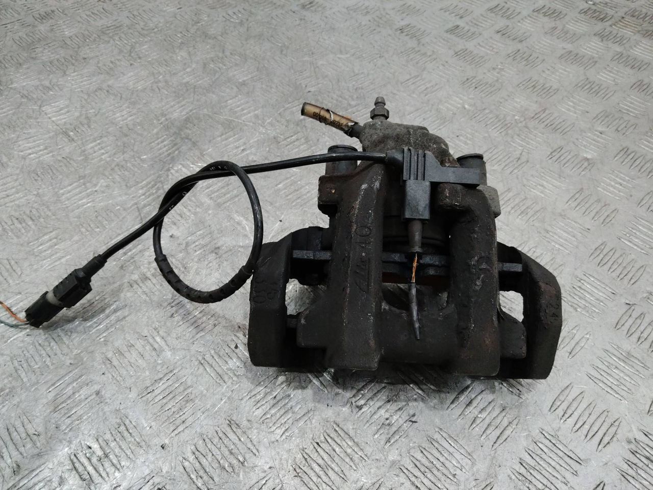 суппорт задний правый Mercedes-Benz M-Класс W164 2007, 3.0 л., дизель