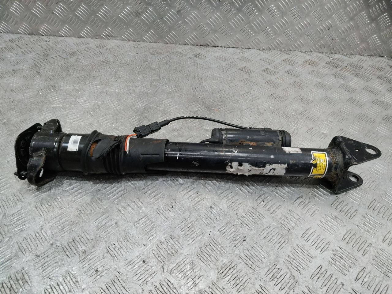 амортизатор подвески Mercedes-Benz M-Класс W164 2007, 3.0 л., дизель
