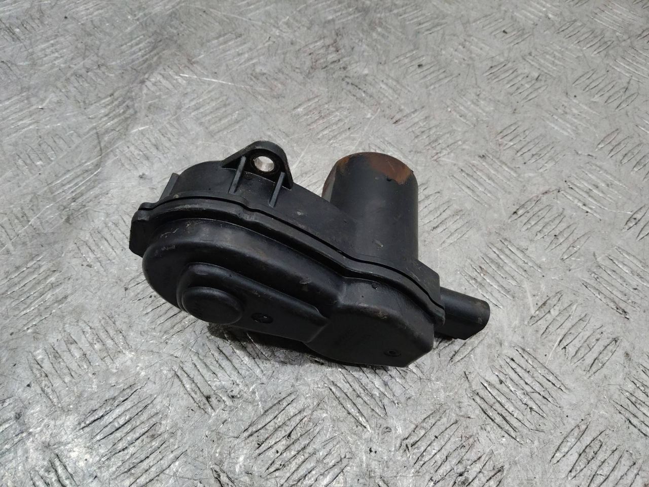 электроручник Audi Q5 8R 2011, 2.0 л., дизель, 32335478