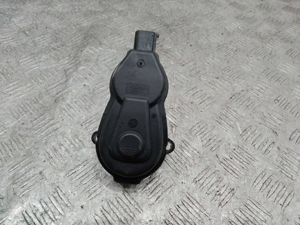 электроручник Audi Q5 8R 2011, 2.0 л., дизель, 32335478