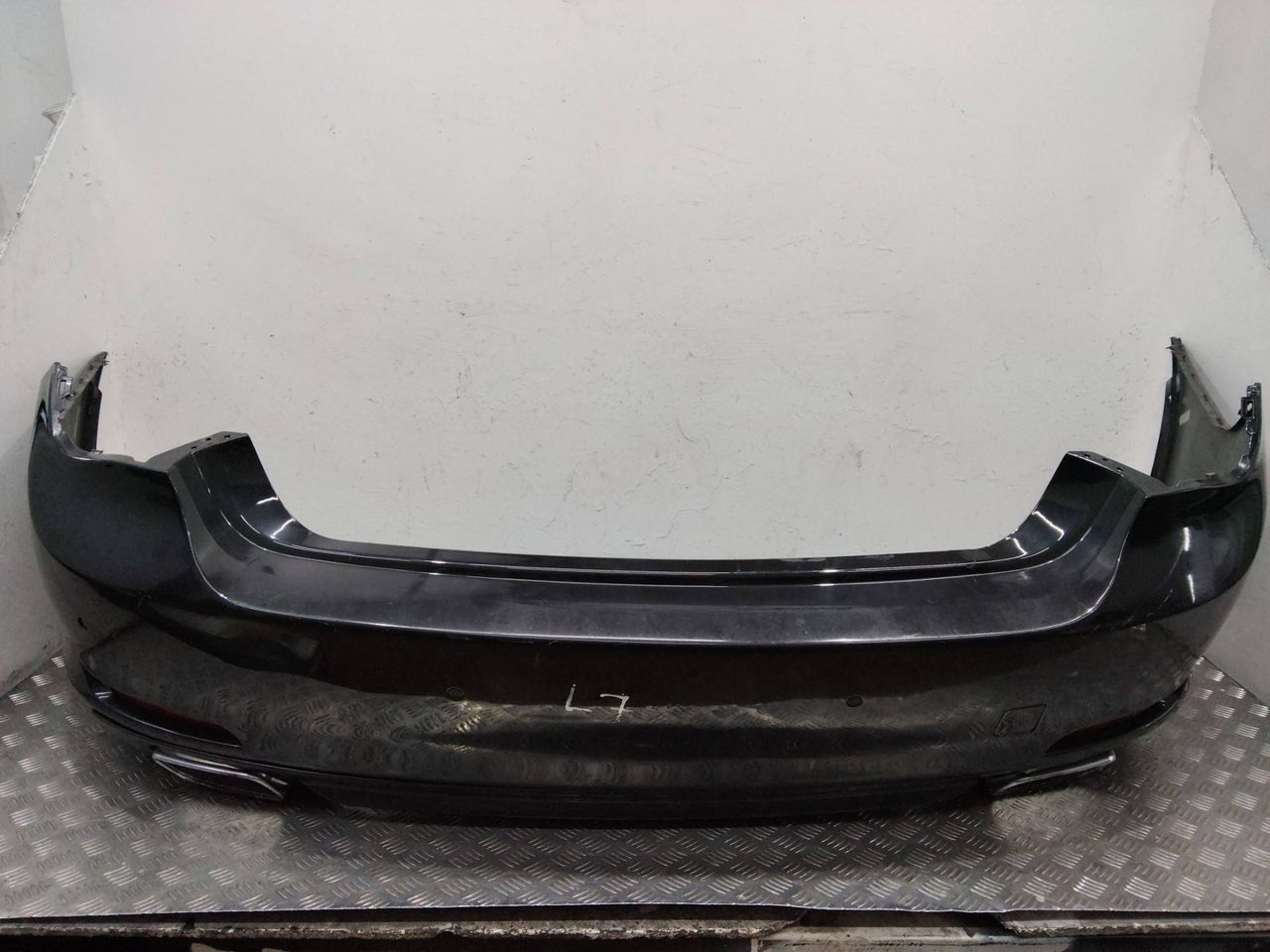 бампер задний BMW 7 серия F01/F02 2012, 7209019