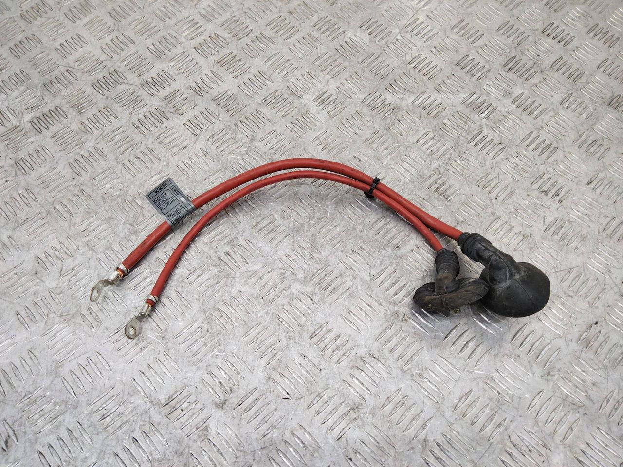 плюсовой провод аккумулятора BMW X3 E83 2005, 3.0 л., дизель, 6910542