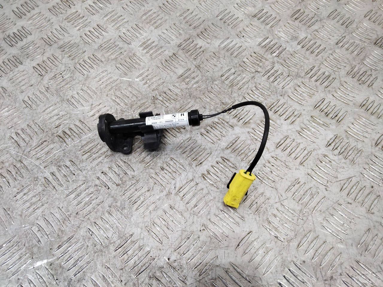 пиропатрон петли капота BMW 7 серия G11/G12 2018, 7347406