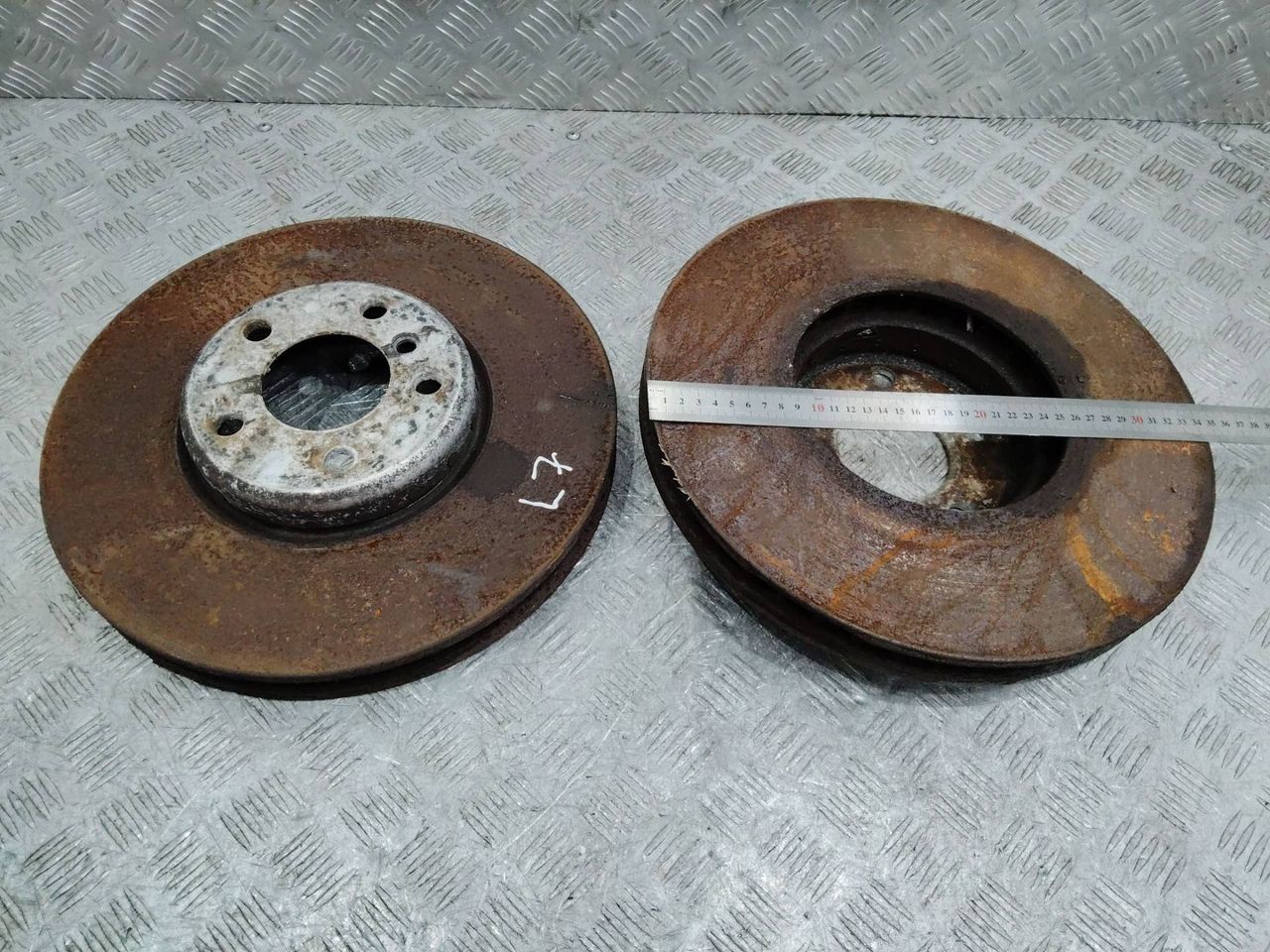 диск тормозной передний BMW 7 серия F01/F02 2012, 3.0 л., дизель