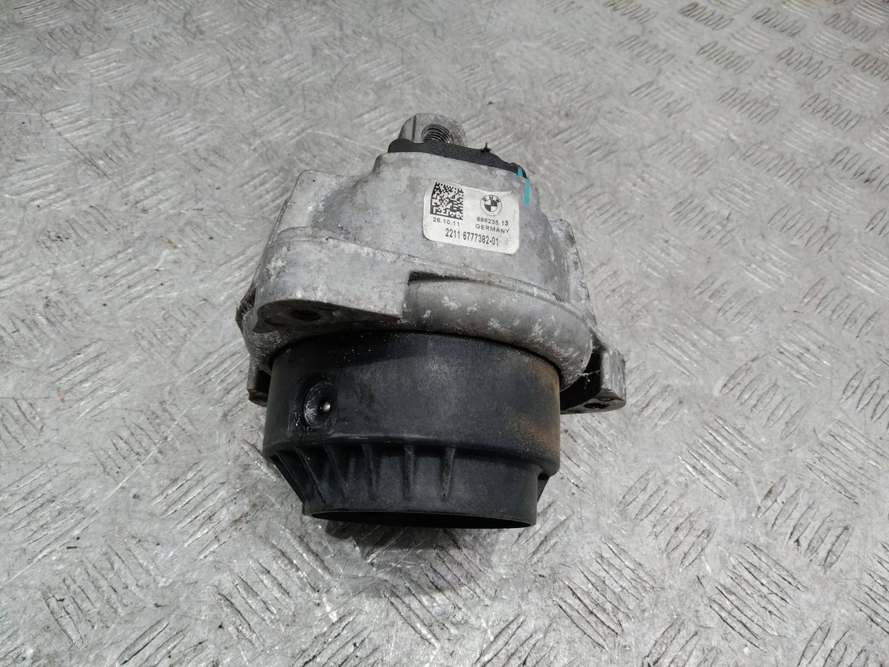 подушка крепления двигателя BMW 7 серия F01/F02 2012, 3.0 л., дизель, 6777382