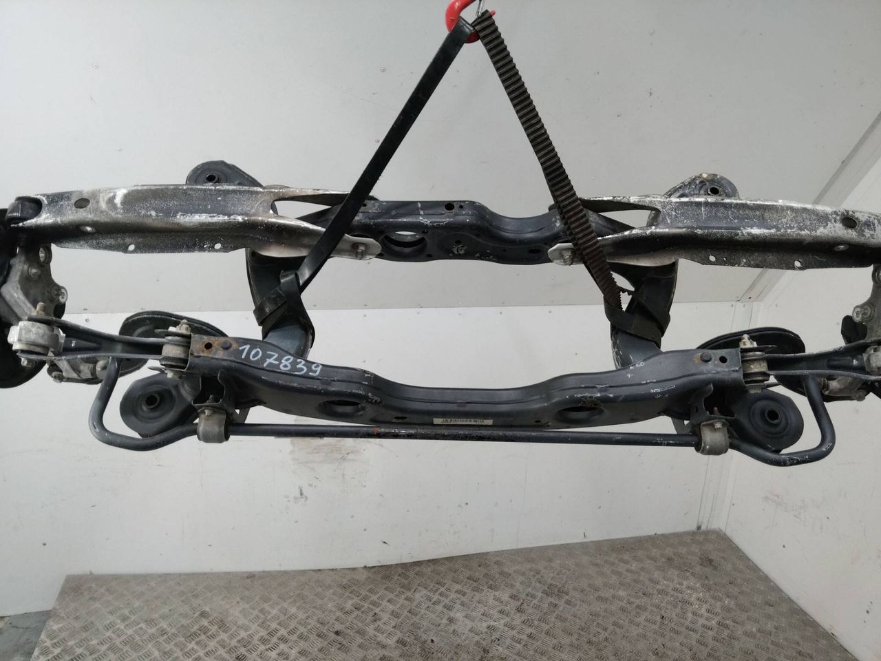 стабилизатор подвески задний Mercedes-Benz A-Класс W176 2013, A2463202011