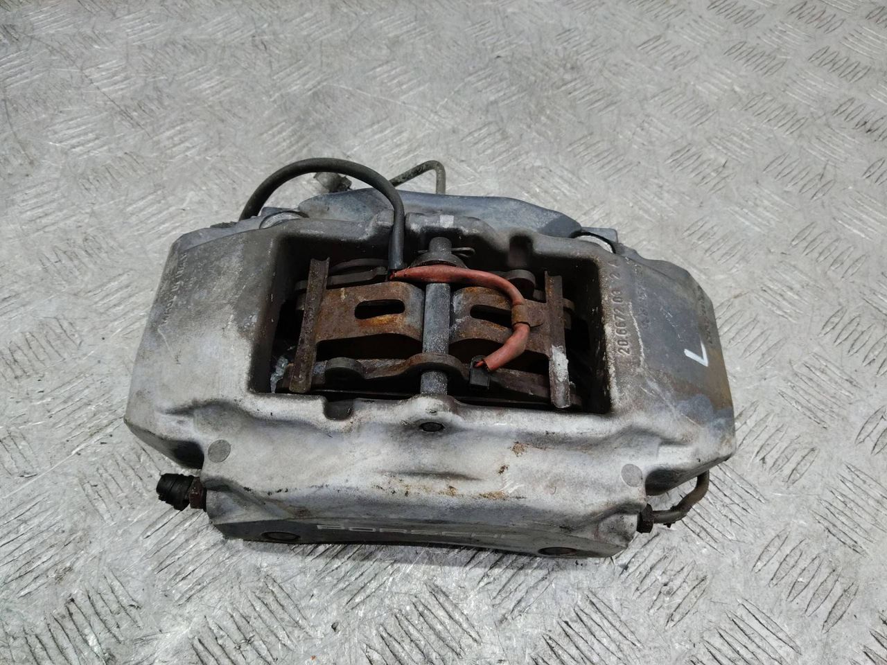 суппорт передний левый Porsche Boxster 987 2006, 2.7 л., бензин, 986351421