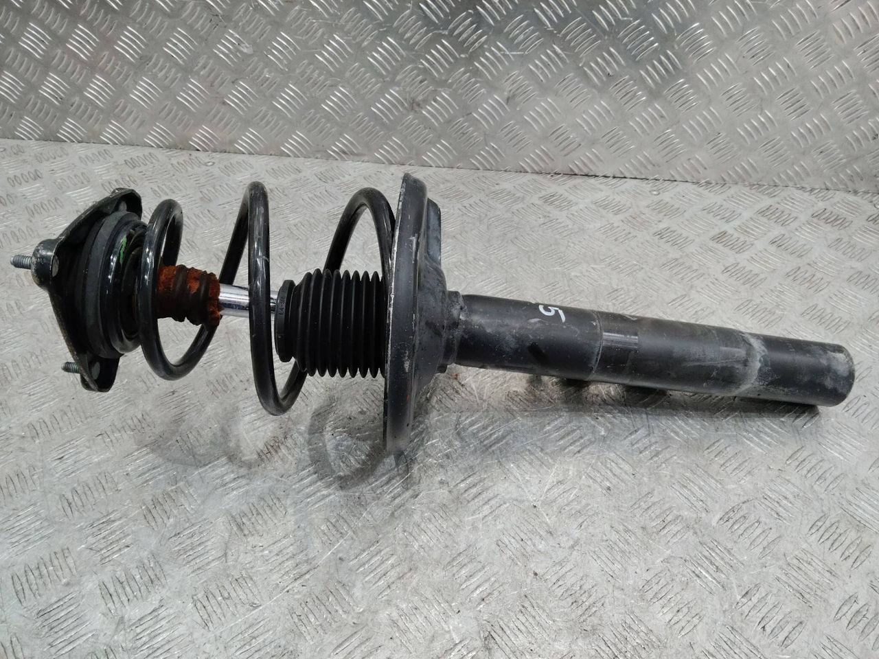 стойка передняя Porsche Boxster 987 2006, 2.7 л., бензин, 98734304106