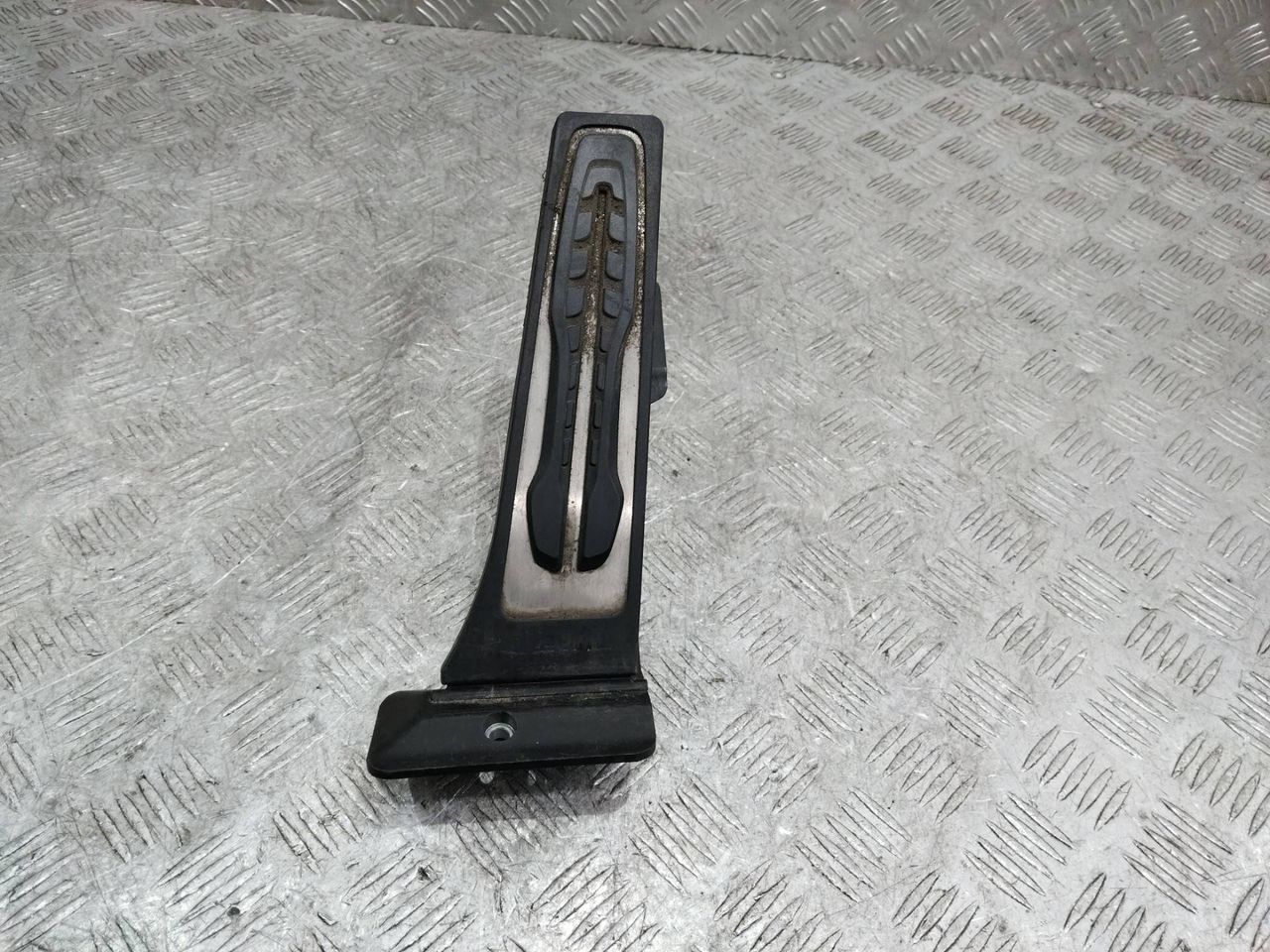 педаль BMW 7 серия G11/G12 2018, 6871053