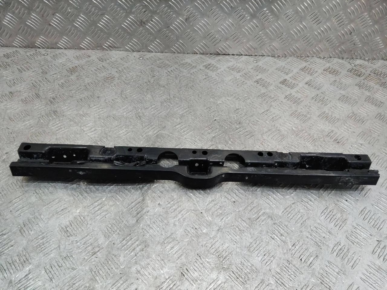 Кронштейн крепления порога BMW 7 серия G11/G12 2018, 7357134