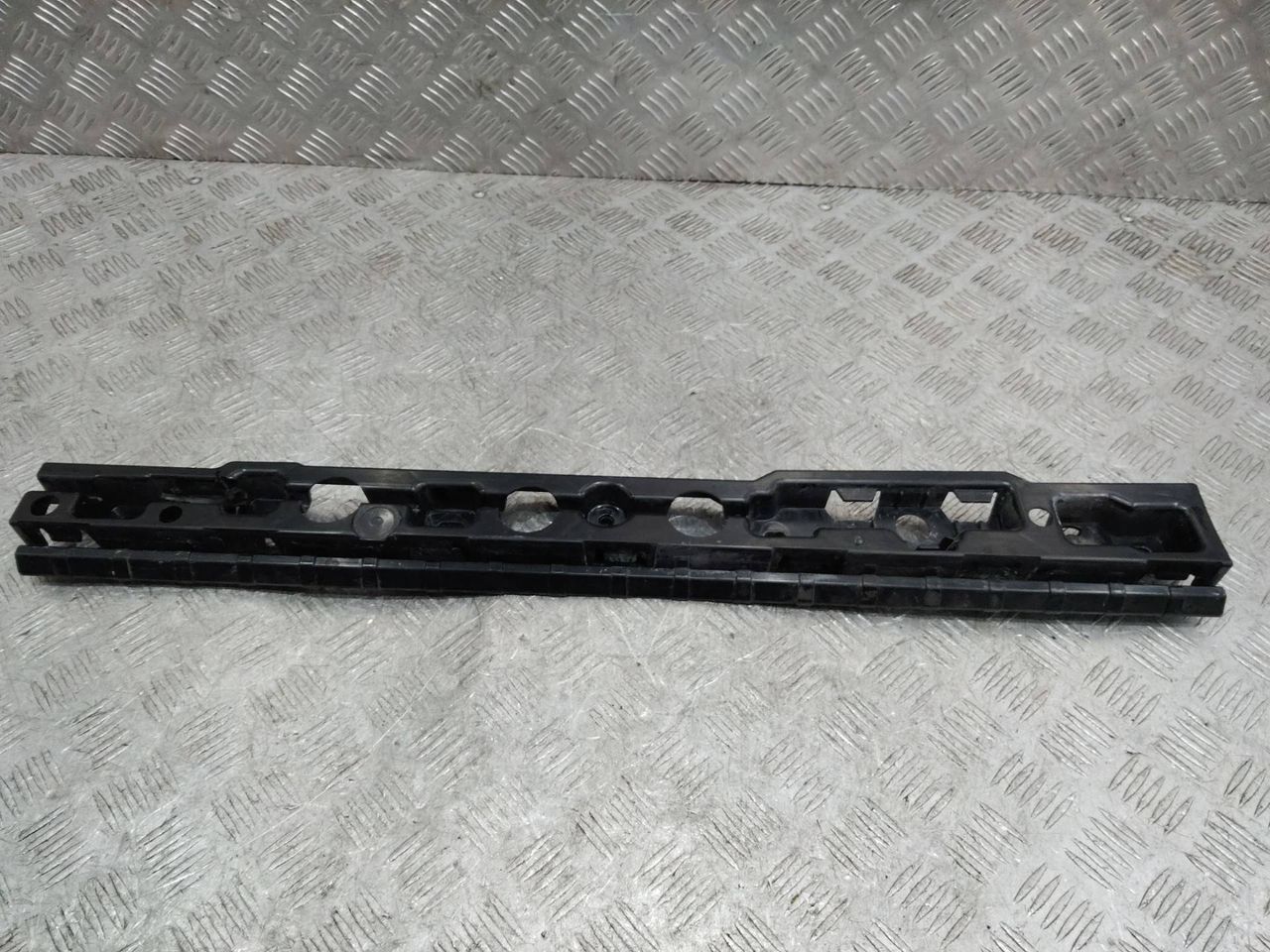 Кронштейн крепления порога BMW 7 серия G11/G12 2018, 7357136