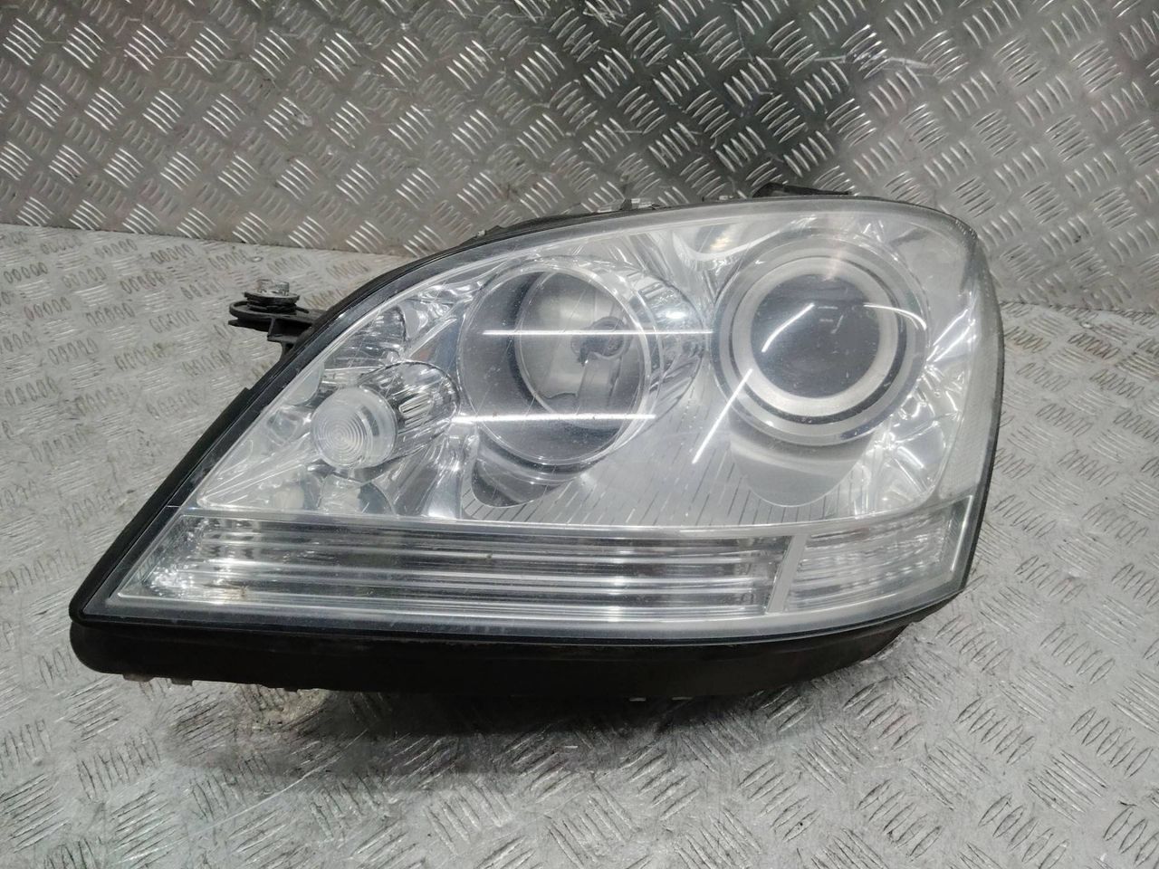 фара левая Mercedes-Benz M-Класс W164 2007
