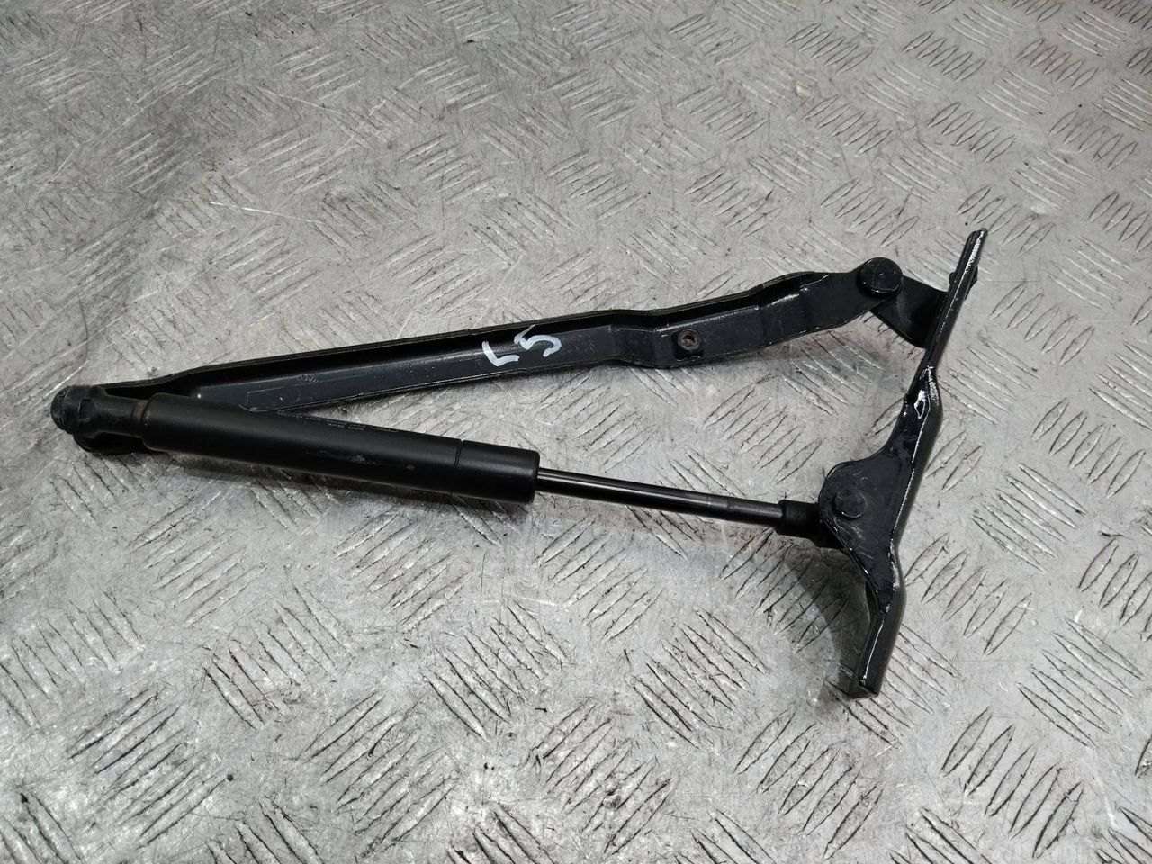 петля капота правая Porsche Boxster 987 2006, 99751115200