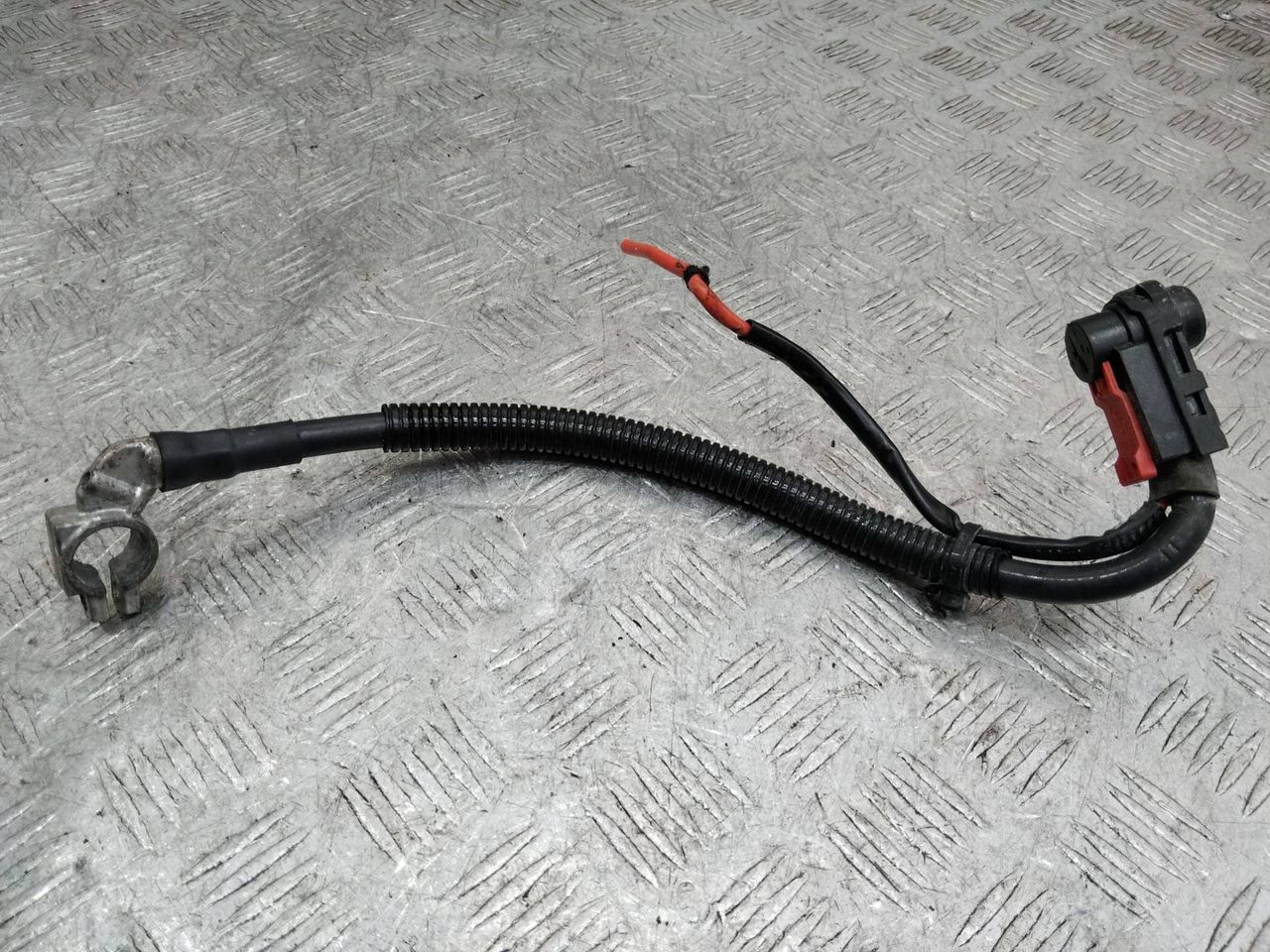 минусовой провод аккумулятора Porsche Boxster 987 2006, 99965003340