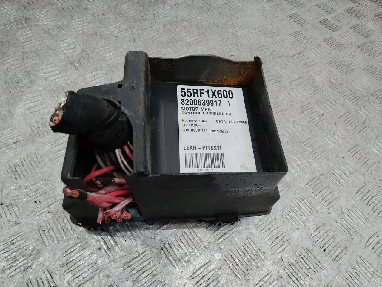 блок предохранителей Renault Espace 4 поколение 2006, 2.0 л., дизель, 8200639917, 8200064071