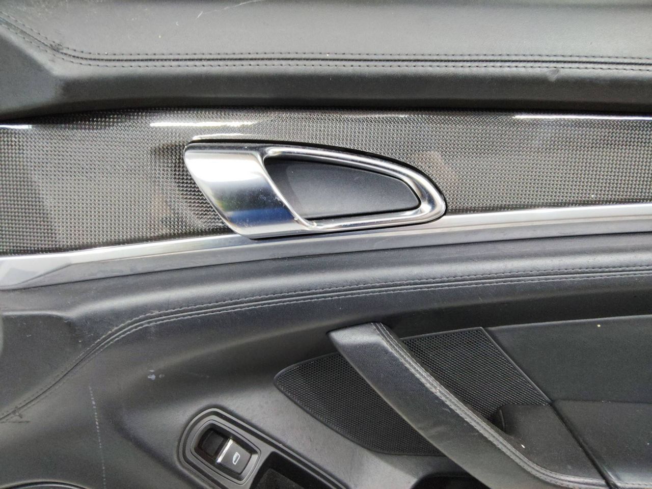 ручка внутренняя передняя правая Porsche Panamera 970 2011